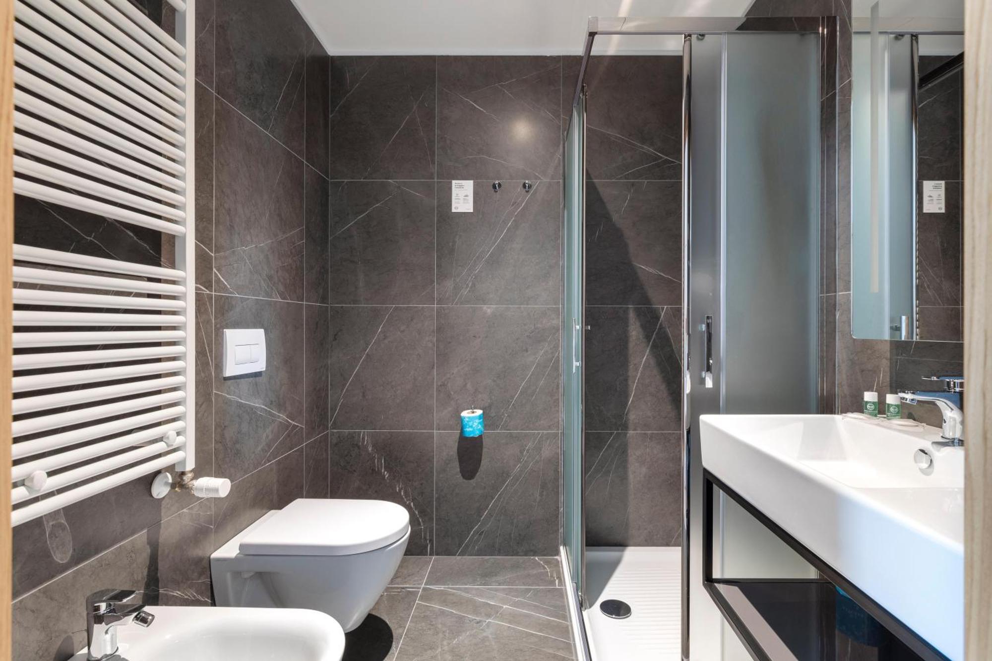 B&B Hotel Брешия Экстерьер фото