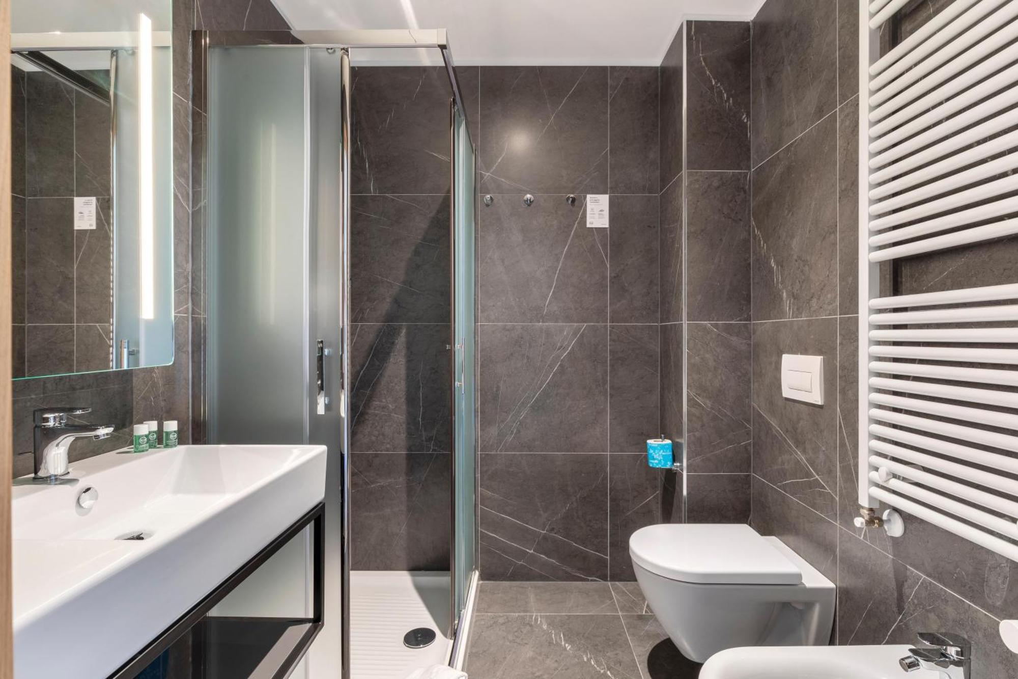 B&B Hotel Брешия Экстерьер фото